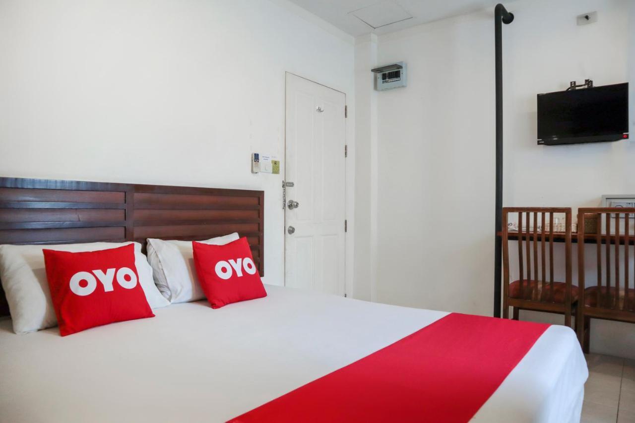 Oyo 1032 Beds Patong Hotel Phuket Buitenkant foto