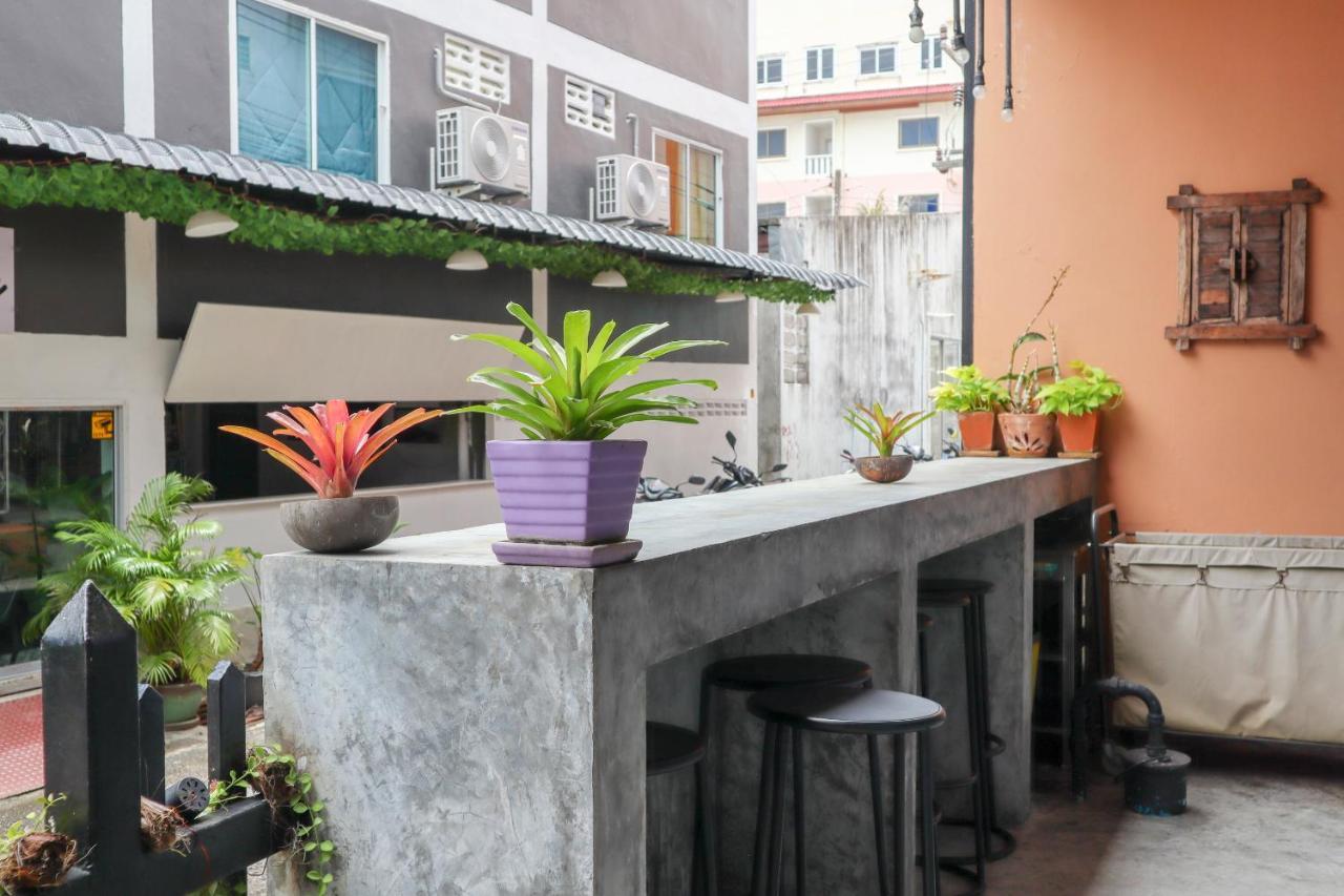 Oyo 1032 Beds Patong Hotel Phuket Buitenkant foto