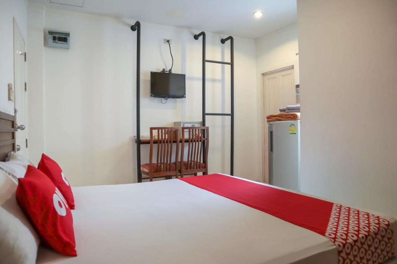 Oyo 1032 Beds Patong Hotel Phuket Buitenkant foto